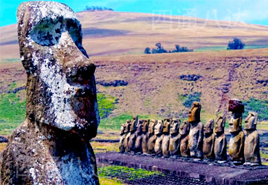 traveling moai